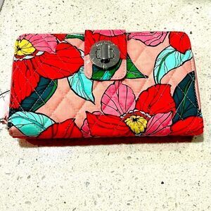 Vera Bradley Vintage Floral Quilted Cotton RFID Turnlock Wallet RARE RETIRED NWT